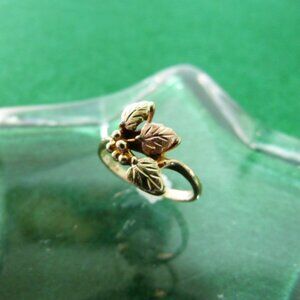 Vintage Black Hills Gold Ring